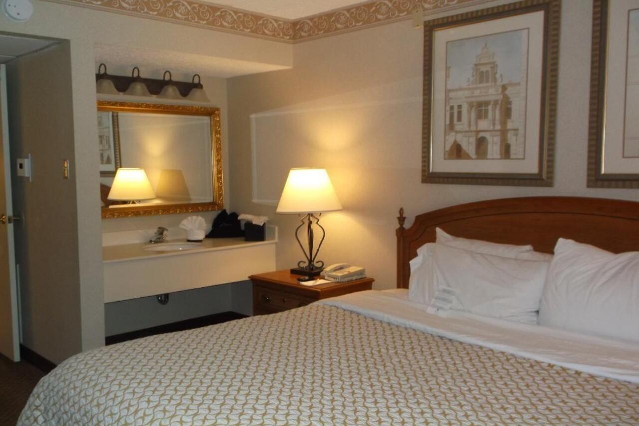 Embassy Suites By Hilton Chicago Schaumburg Woodfield Zewnętrze zdjęcie