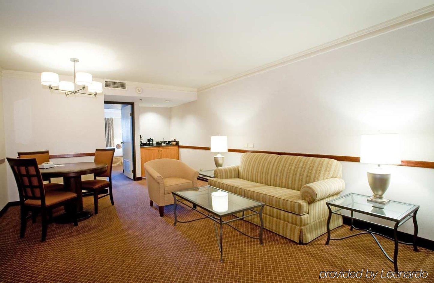 Embassy Suites By Hilton Chicago Schaumburg Woodfield Pokój zdjęcie