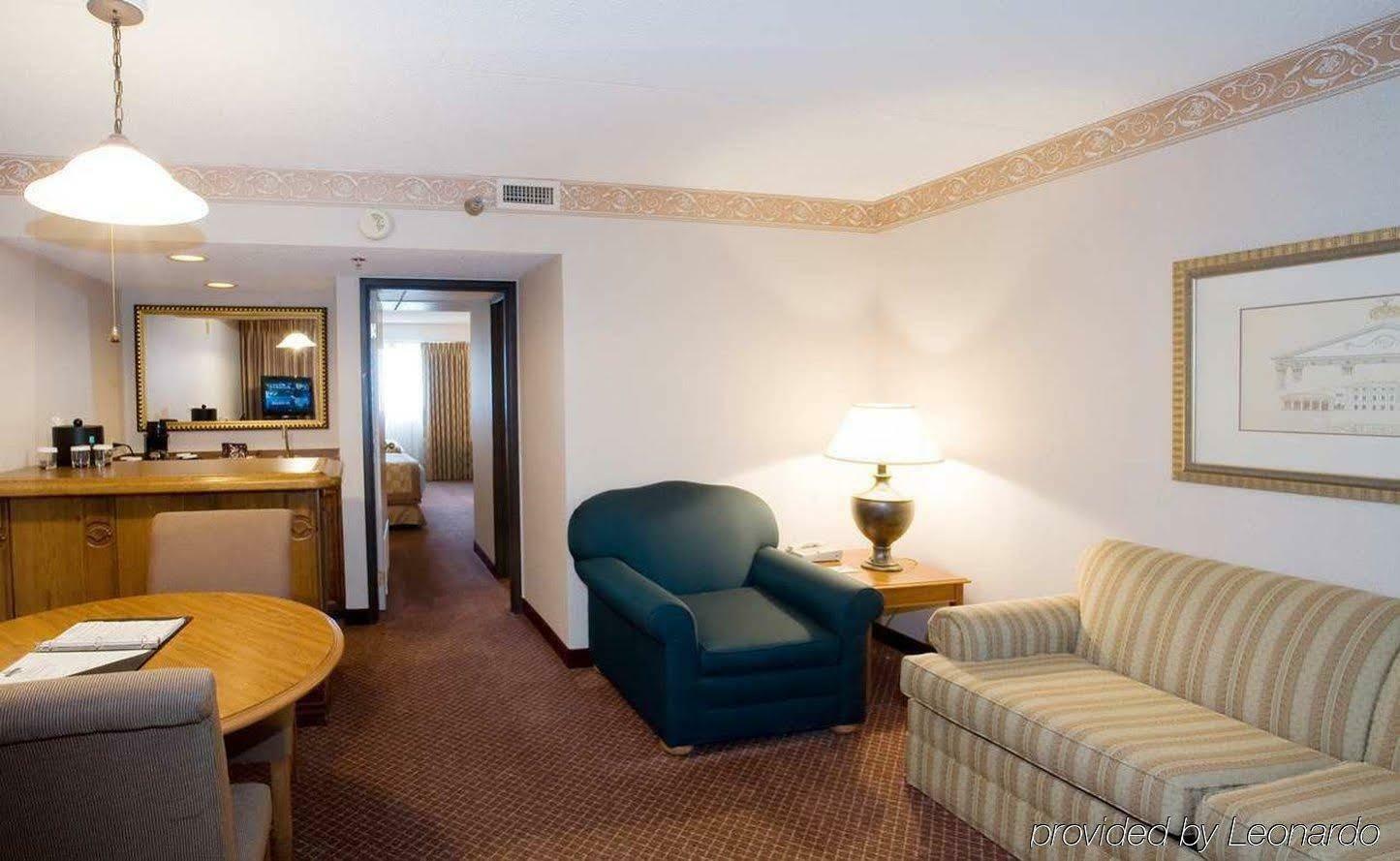 Embassy Suites By Hilton Chicago Schaumburg Woodfield Zewnętrze zdjęcie